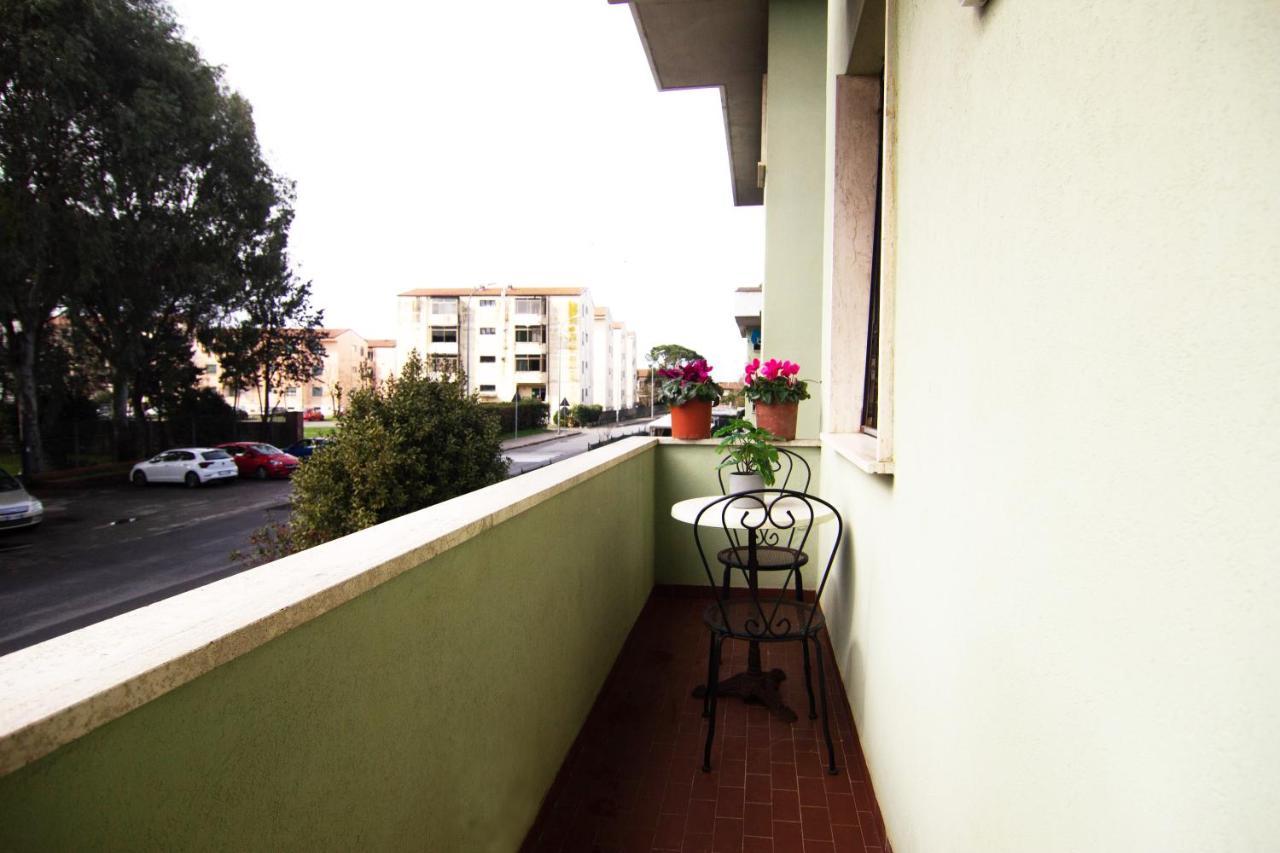 1Km Dalla Torre Appart. Con Balcone E Posto Auto Πίζα Εξωτερικό φωτογραφία
